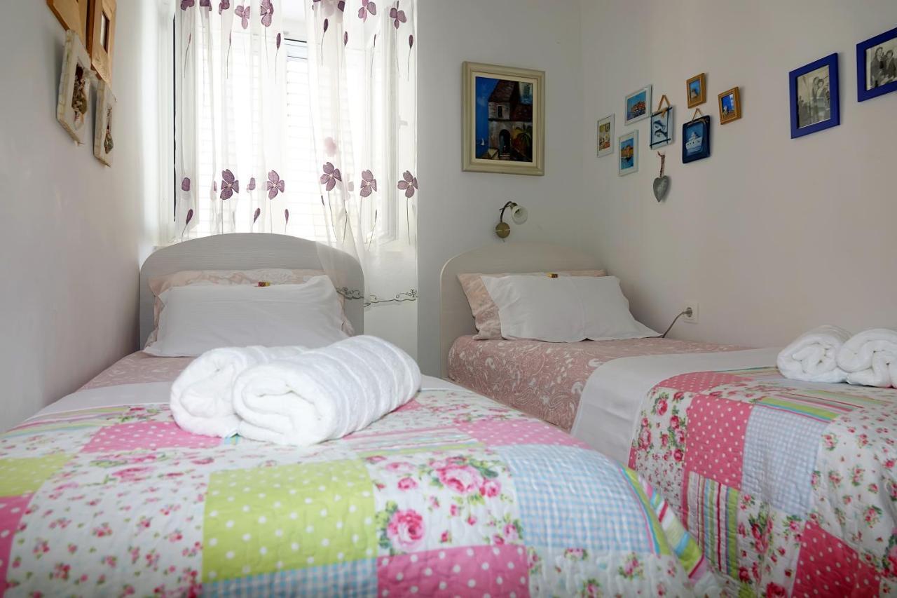 Two-Bedroom Apartment In The Centre Makarska Exteriör bild