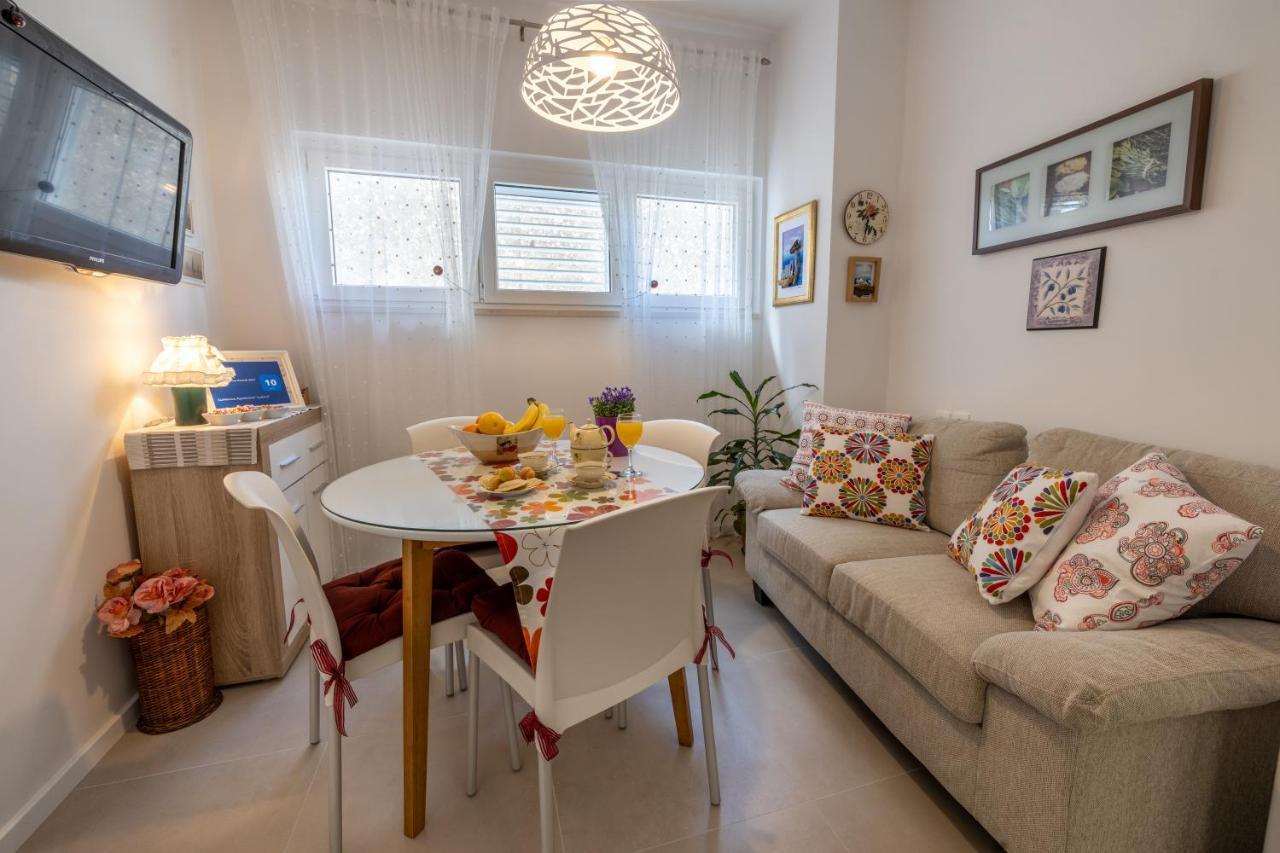 Two-Bedroom Apartment In The Centre Makarska Exteriör bild